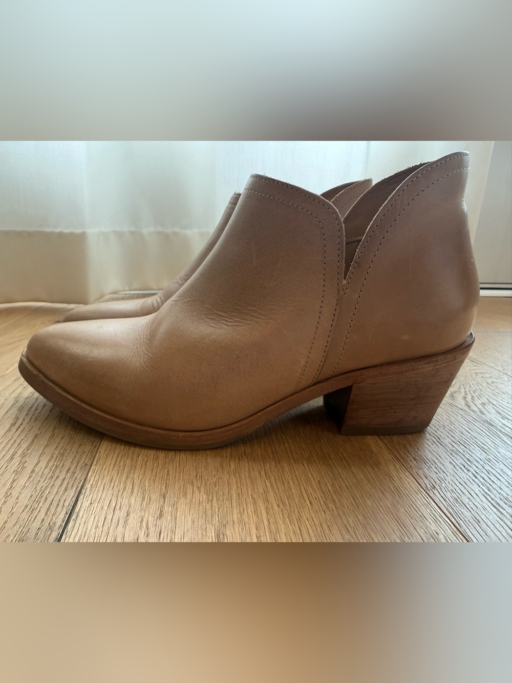 Nisolo Tan Leather Block Heel Ankle Booties